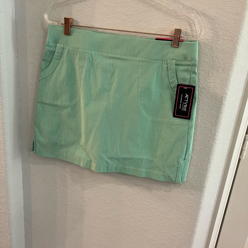 NWT Attyre Mint Mini Skort- Size 12